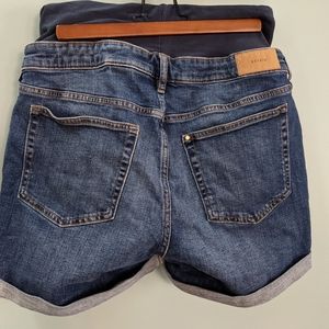 H&M maternity shorts